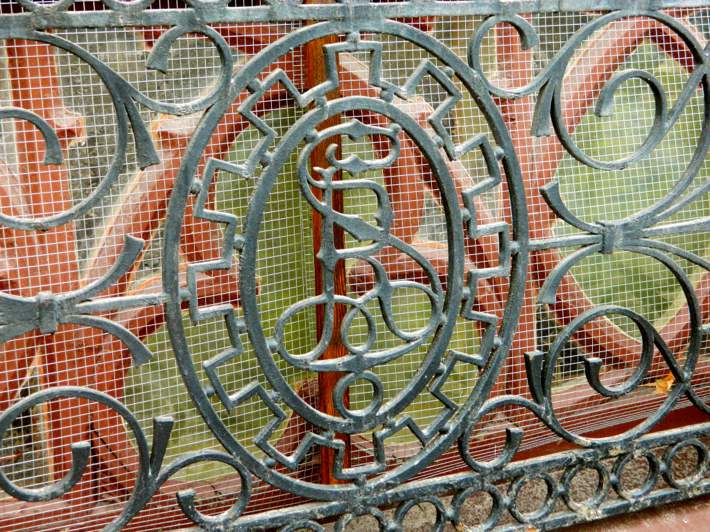 Walking: stories and history? Shards of Gothic in the center of Kiev - Comfort Market 5