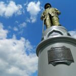 А знаете ли вы, что в 100 километрах от Киева есть маленький Храм Святого Семейства? Вы же наверняка были в Барселоне, а даже если и не были, о Саграде Фамилия, которую построил гениальный архитектор Антонио Гауди, слышали точно…., фото, мебель Comfort Market