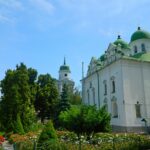 Прогулки: истории и история? Флоровский монастырь - Comfort Market Одно из самых чудесных мест на киевском Подоле – это, на наш взгляд, Свято-Вознесенский Флоровский монастырь (расположенный на улице ФРоловской – ну перепутали буквы немного, ну бывает :))., фото, мебель Comfort Market