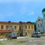 Прогулки: истории и история? Флоровский монастырь - Comfort Market Одно из самых чудесных мест на киевском Подоле – это, на наш взгляд, Свято-Вознесенский Флоровский монастырь (расположенный на улице ФРоловской – ну перепутали буквы немного, ну бывает :))., фото, мебель Comfort Market
