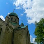 А знаете ли вы, что в 100 километрах от Киева есть маленький Храм Святого Семейства? Вы же наверняка были в Барселоне, а даже если и не были, о Саграде Фамилия, которую построил гениальный архитектор Антонио Гауди, слышали точно…., фото, мебель Comfort Market